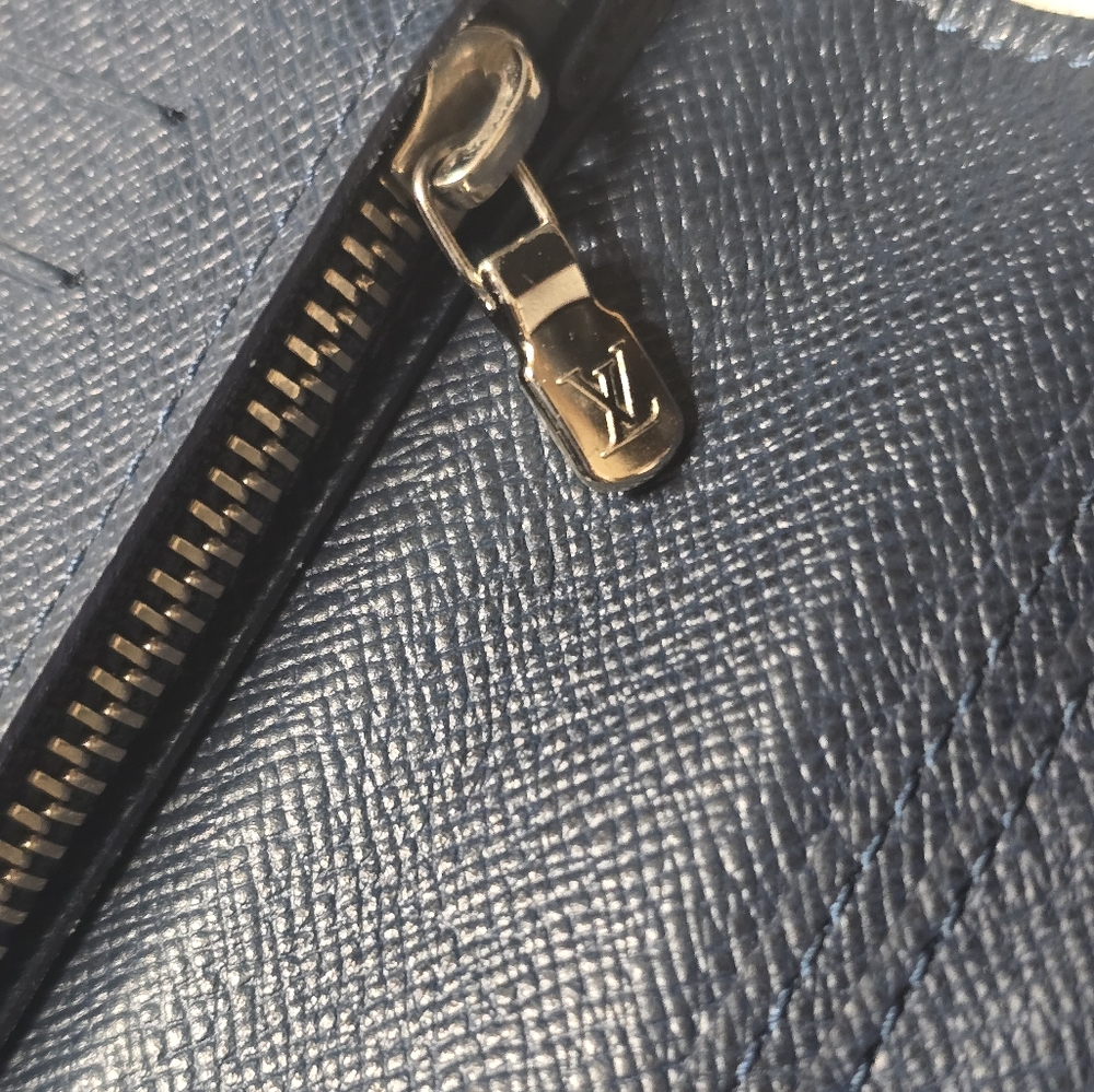 Louis Vuitton Brazza Wallet In Navy (Mens) - Picture 5 of 13